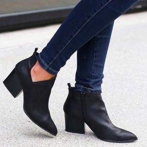 Black ankle booties 6.5. 🌟Brand New🌟